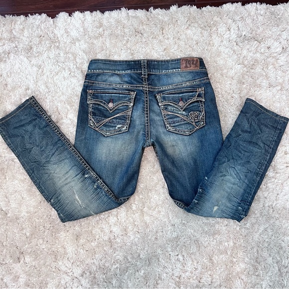 🤠 1921 Western Glove Works Chrissie Low-Rise Slim-Leg Distressed Jeans | 29x32 - Picture 4 of 14